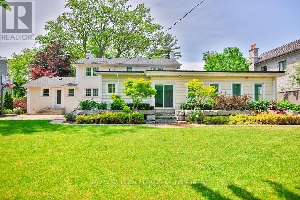 1316 Cambridge Drive, Oakville, Ontario  L6J 1S3 - Photo 37 - W12377548