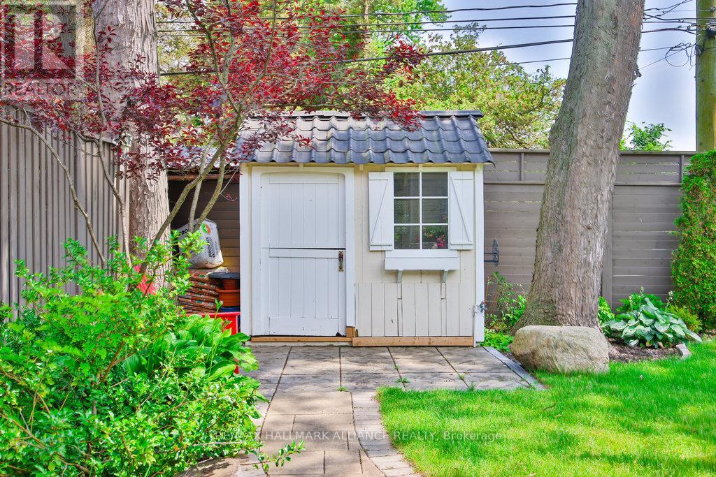 1316 Cambridge Drive, Oakville, Ontario  L6J 1S3 - Photo 35 - W12377548