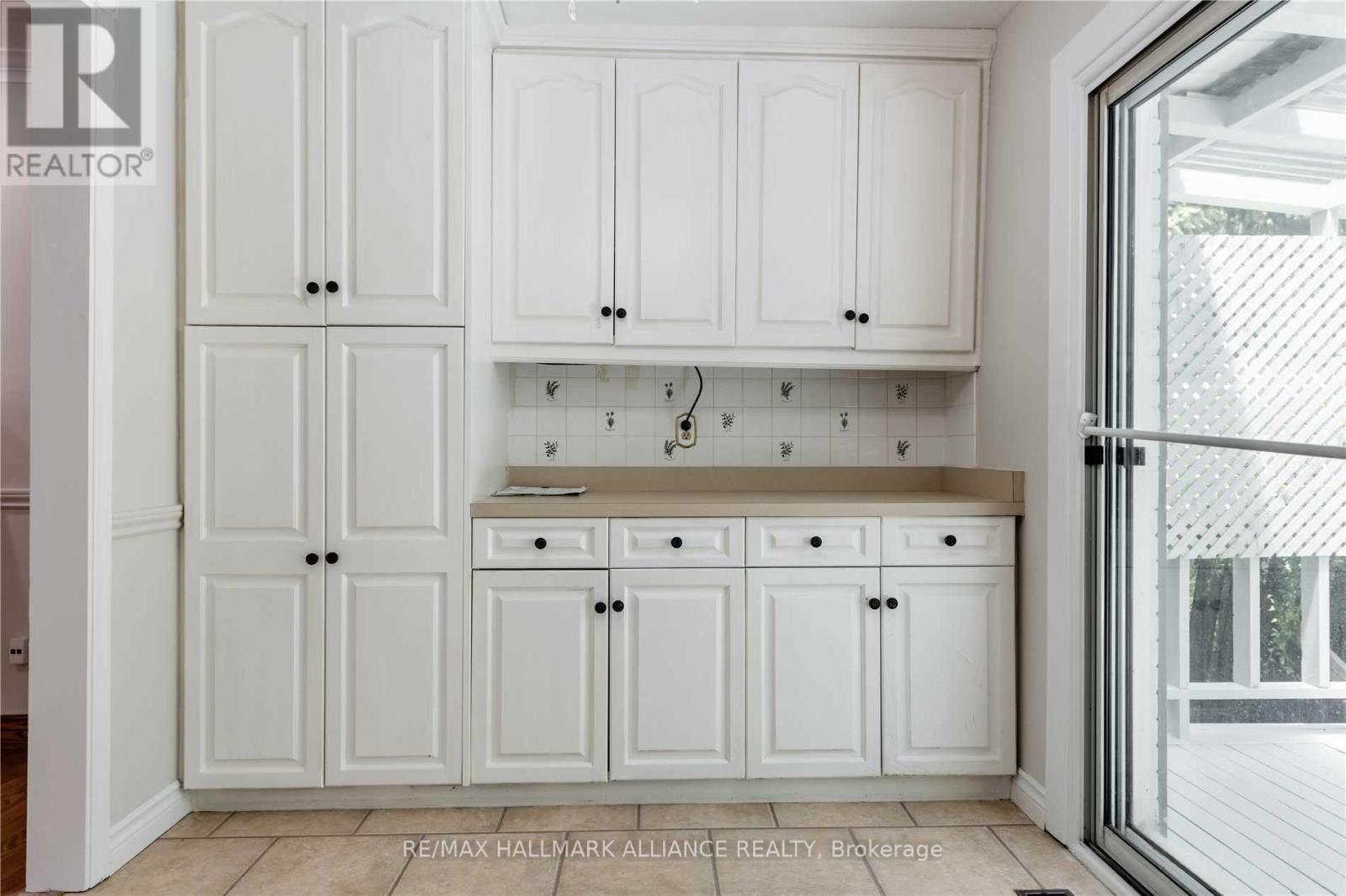 463 Drummond Road, Oakville, Ontario  L6J 4L7 - Photo 26 - W12373051