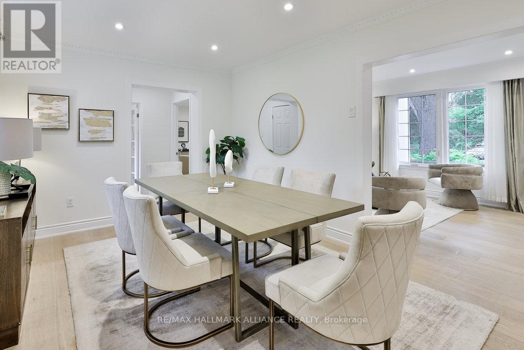 1316 Cambridge Drive, Oakville, Ontario  L6J 1S3 - Photo 7 - W12377548