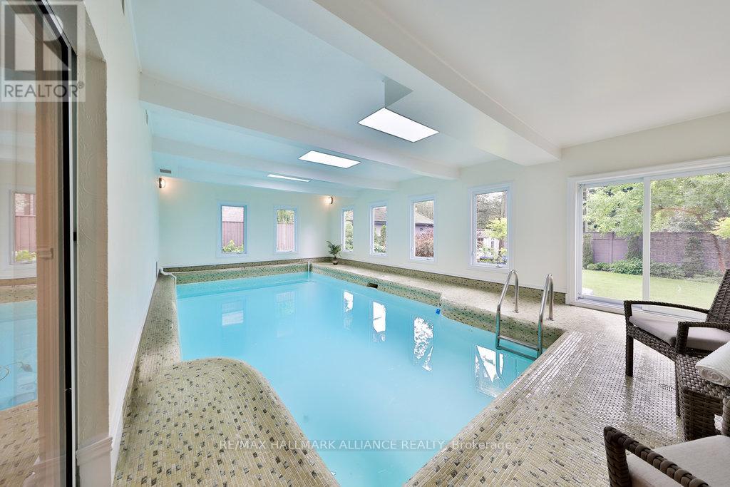 1316 Cambridge Drive, Oakville, Ontario  L6J 1S3 - Photo 32 - W12377548