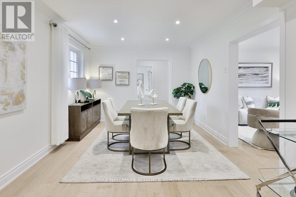 1316 Cambridge Drive, Oakville, Ontario  L6J 1S3 - Photo 6 - W12377548