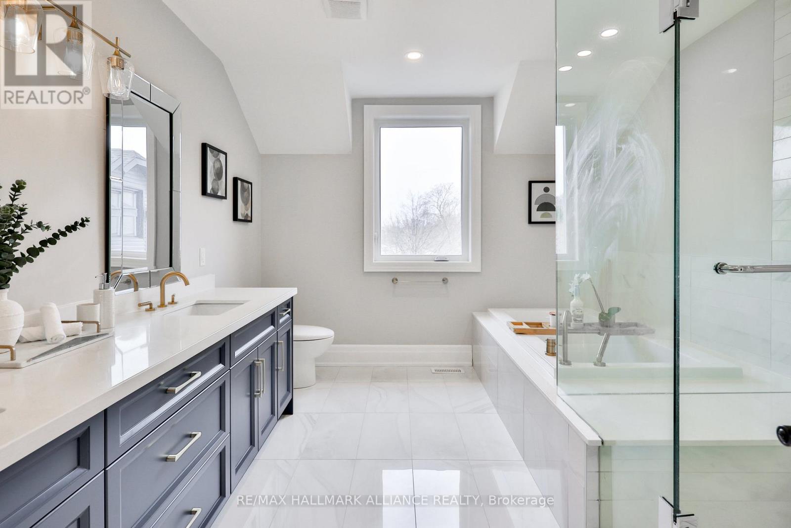 2309 Dunedin Road, Oakville, Ontario  L6J 5V4 - Photo 17 - W12381555