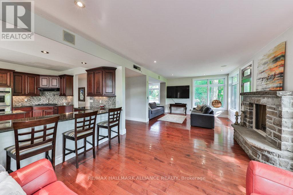 1200 Bronte Road, Oakville, Ontario  L6M 4G4 - Photo 16 - W12423384