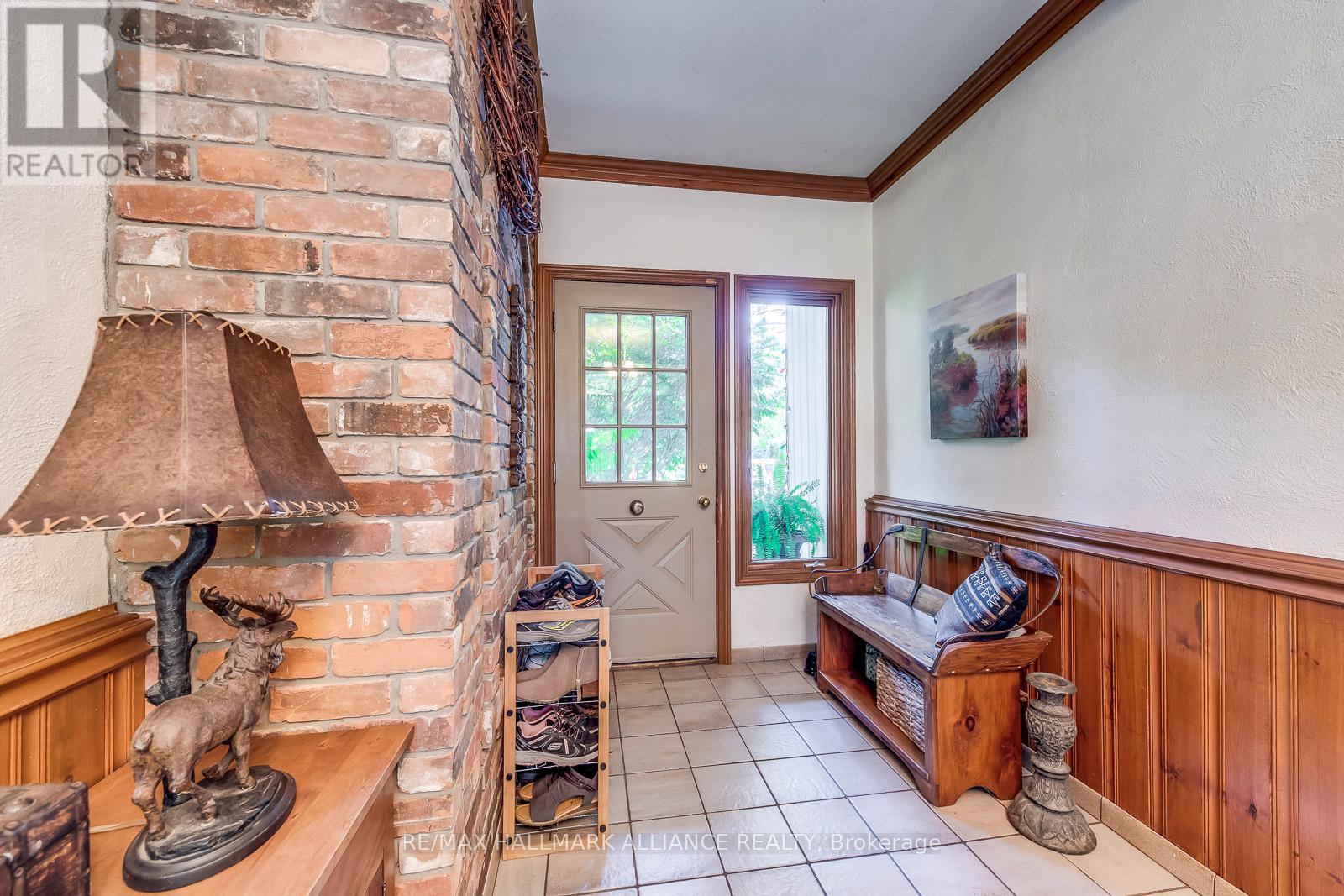 4447 Lakeshore Road, Burlington, Ontario  L7L 1B3 - Photo 17 - W12449262