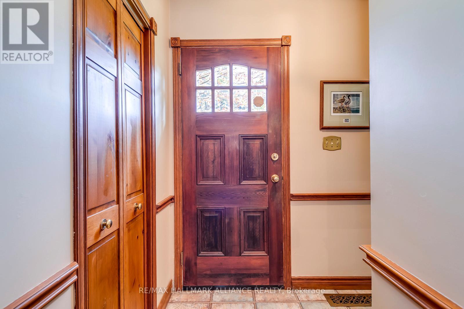 4447 Lakeshore Road, Burlington, Ontario  L7L 1B3 - Photo 21 - W12449262