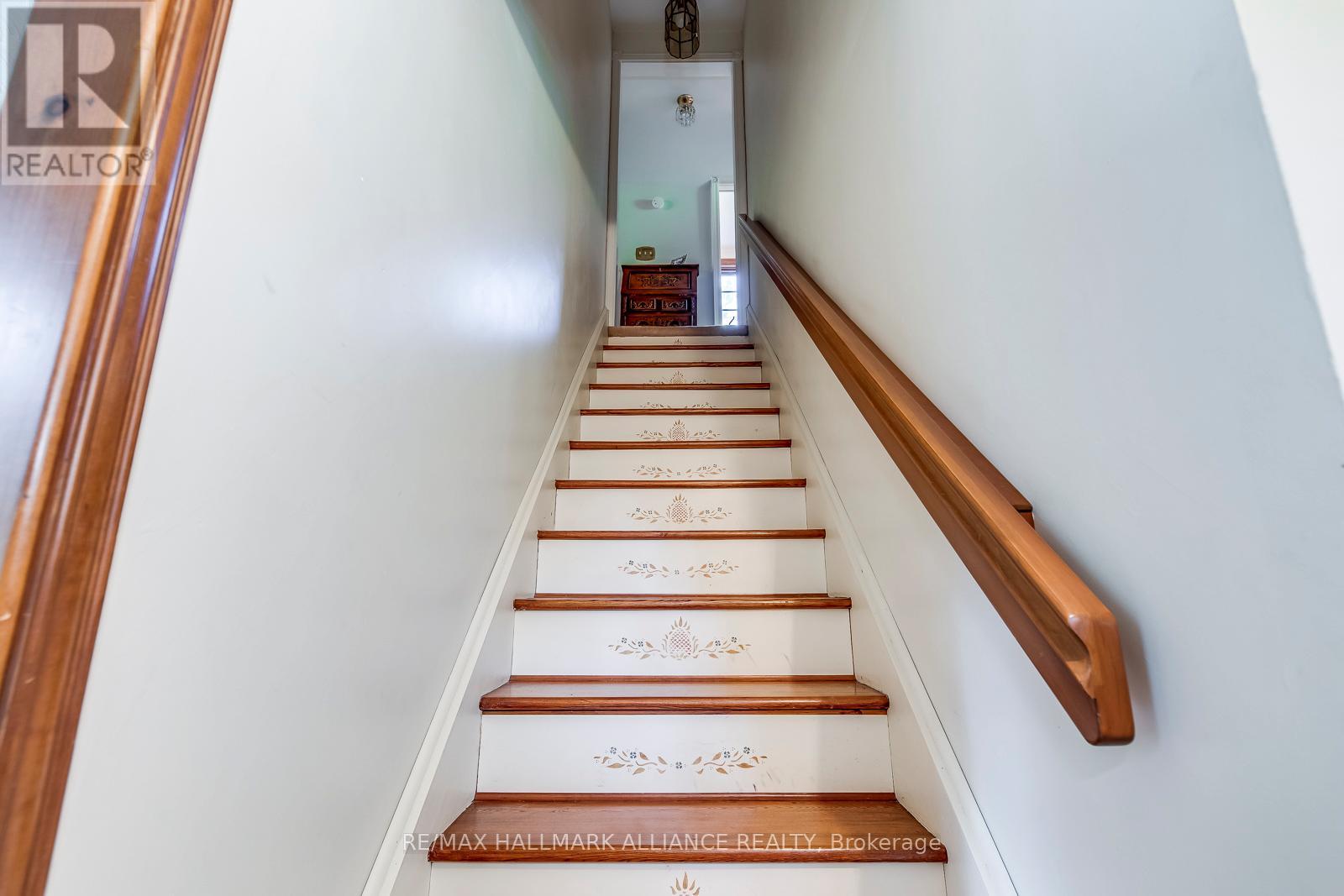 4447 Lakeshore Road, Burlington, Ontario  L7L 1B3 - Photo 23 - W12449262