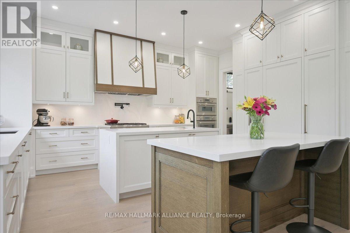 1225 Baldwin Drive, Oakville, Ontario  L6J 2W4 - Photo 14 - W12477877