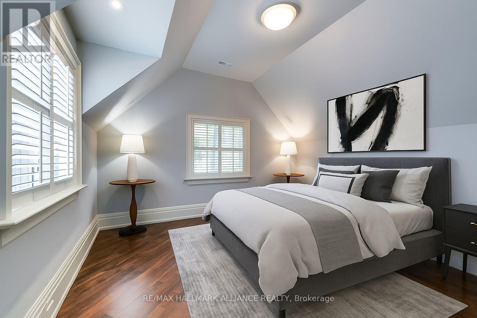 138 Dianne Avenue, Oakville, Ontario  L6J 4G9 - Photo 32 - W12465919