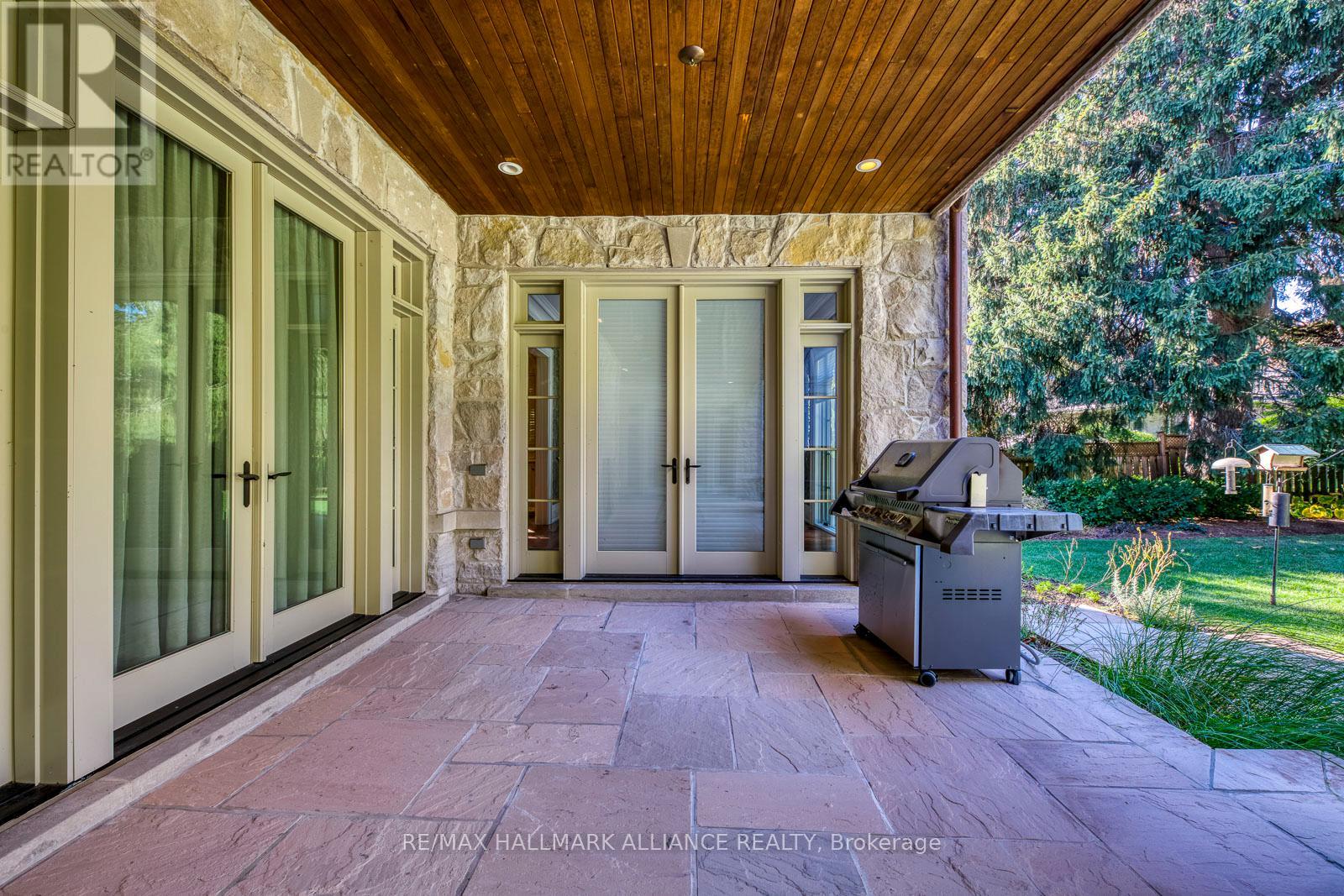 138 Dianne Avenue, Oakville, Ontario  L6J 4G9 - Photo 45 - W12465919