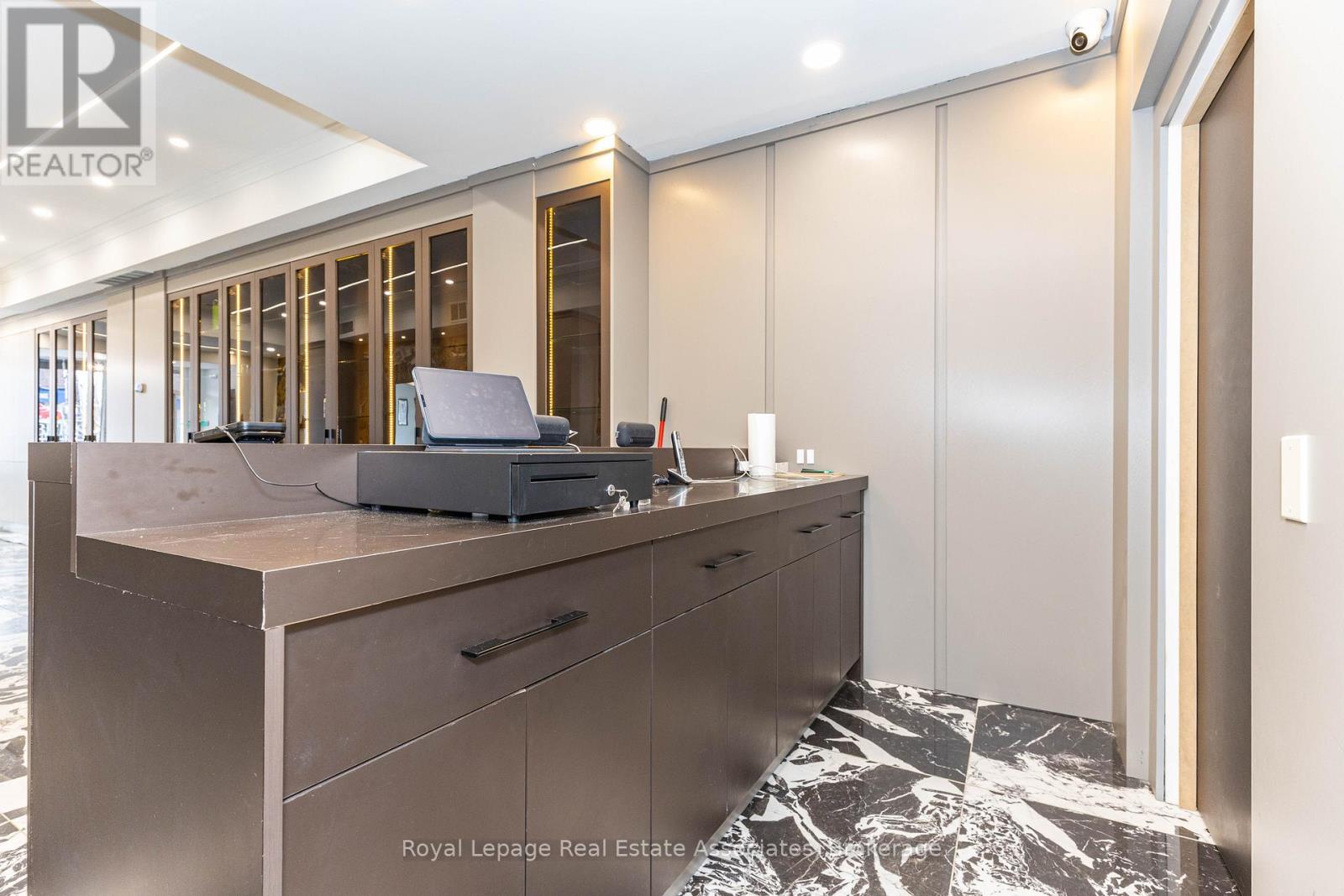 424 Eglinton Avenue W, Toronto, Ontario  M5N 1A2 - Photo 17 - C12639076