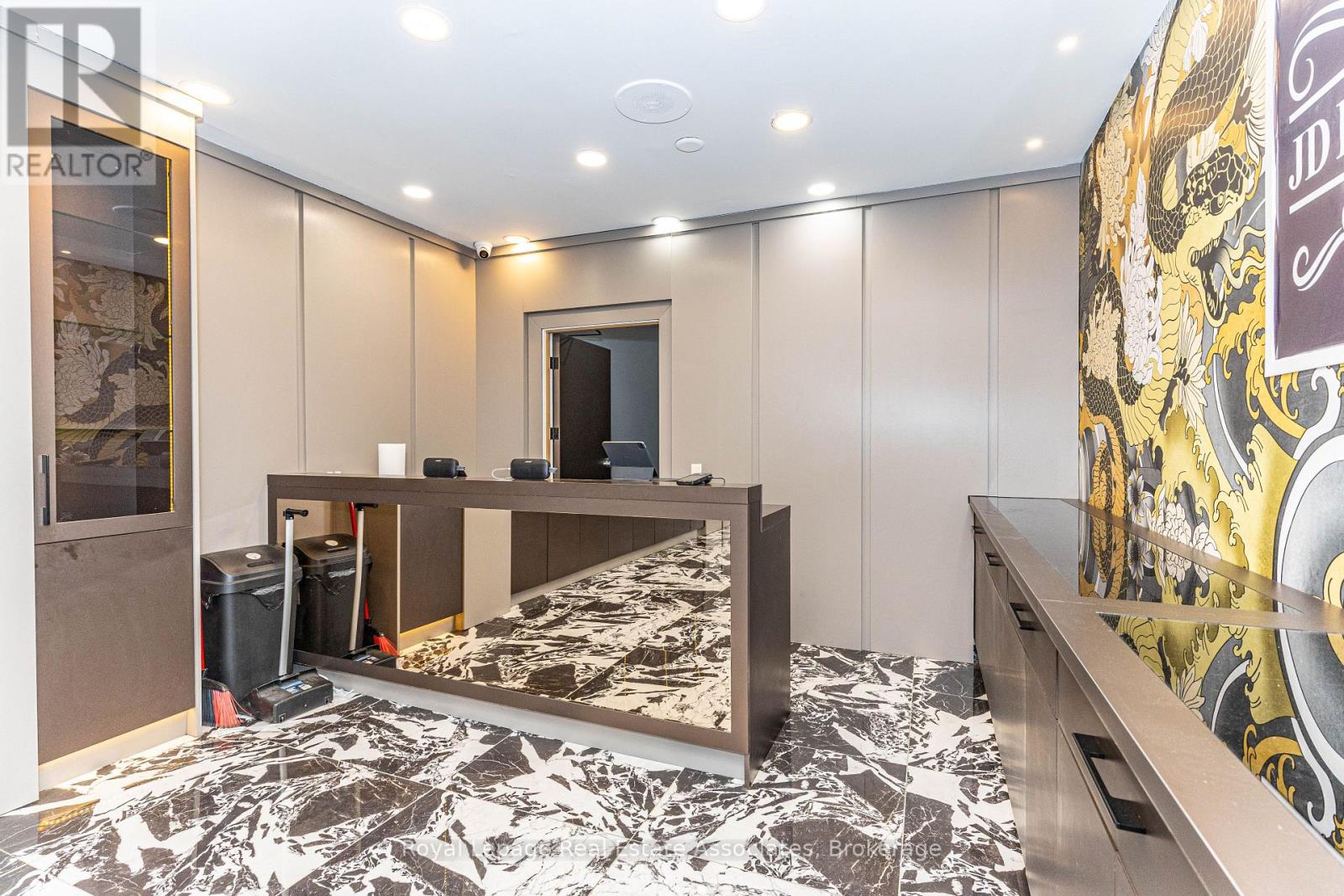 424 Eglinton Avenue W, Toronto, Ontario  M5N 1A2 - Photo 4 - C12639076