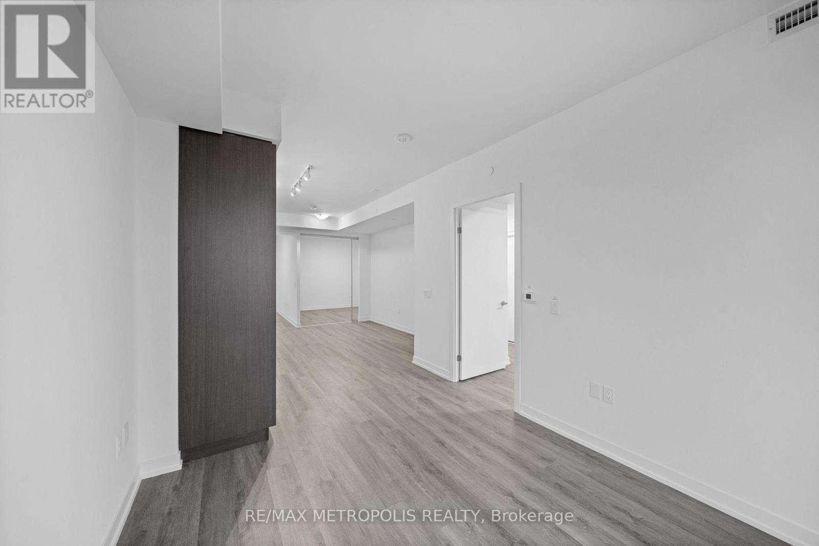 6208 - 138 Downes Street, Toronto, Ontario  M5E 0E4 - Photo 18 - C12639112