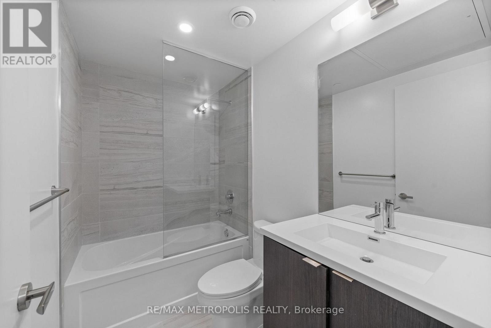 6208 - 138 Downes Street, Toronto, Ontario  M5E 0E4 - Photo 21 - C12639112