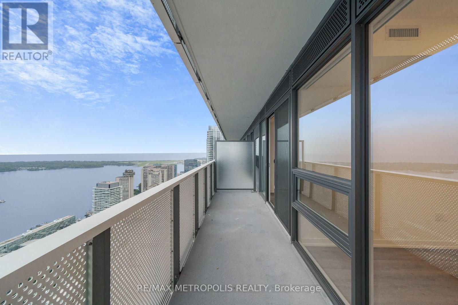 6208 - 138 Downes Street, Toronto, Ontario  M5E 0E4 - Photo 25 - C12639112