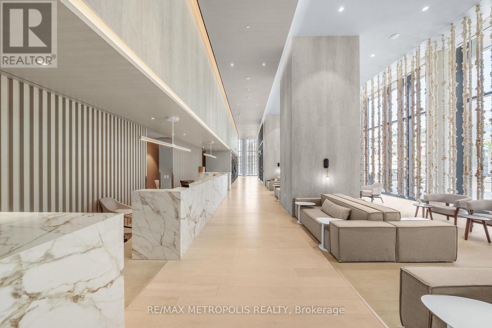 6208 - 138 Downes Street, Toronto, Ontario  M5E 0E4 - Photo 3 - C12639112