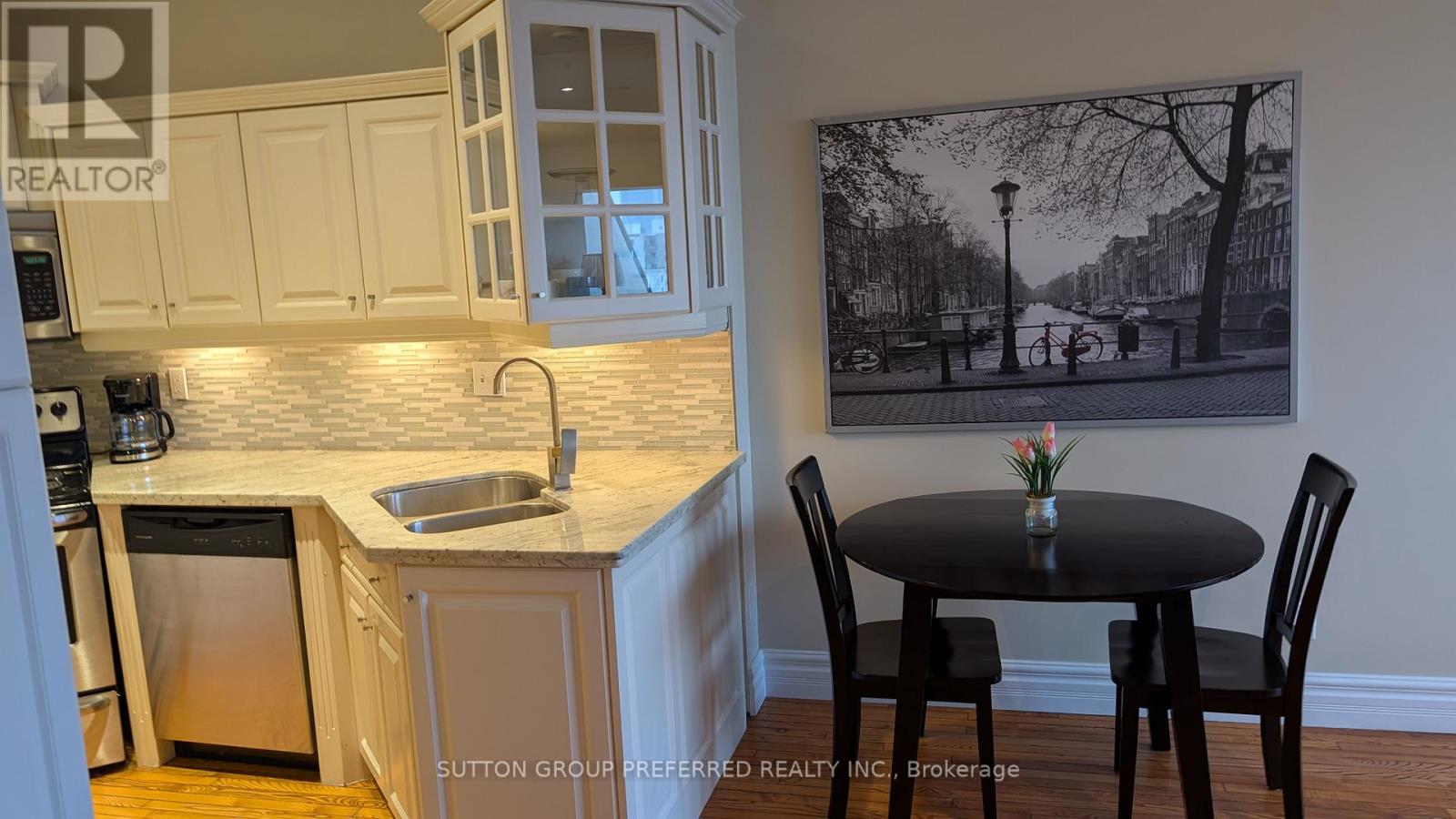 2404 - 389 Dundas Street, London East, Ontario  N6B 3L5 - Photo 12 - X12636738