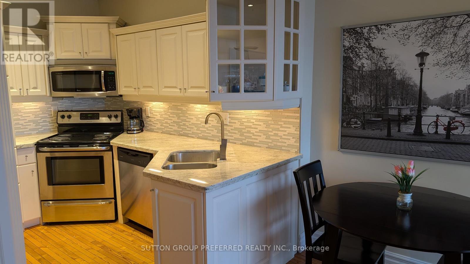 2404 - 389 Dundas Street, London East, Ontario  N6B 3L5 - Photo 9 - X12636738