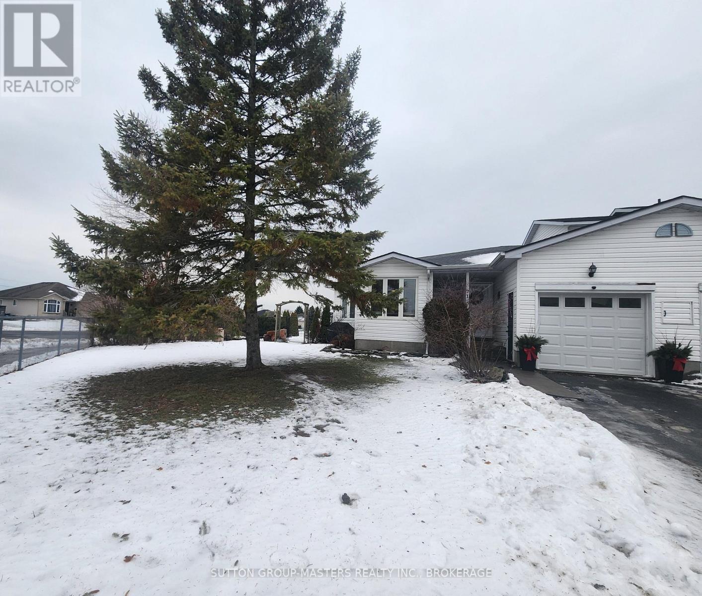 71 Davey Crescent, Loyalist, Ontario K7N 1X7 - Photo 4 - X12638044