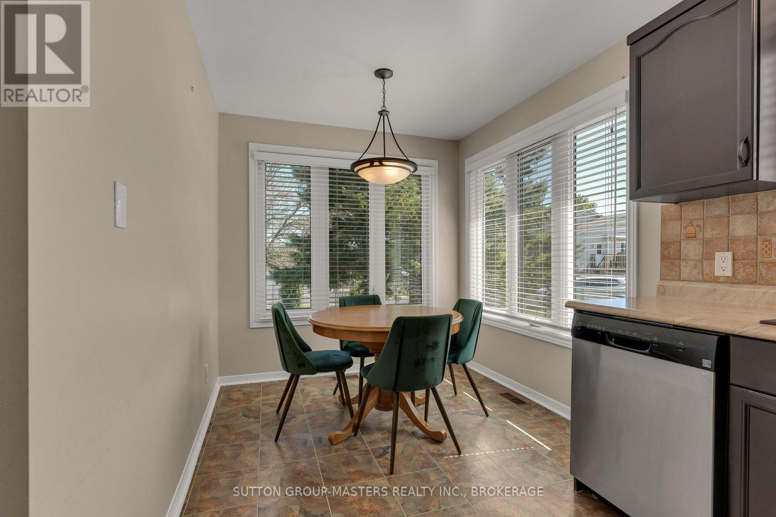 71 Davey Crescent, Loyalist, Ontario K7N 1X7 - Photo 8 - X12638044