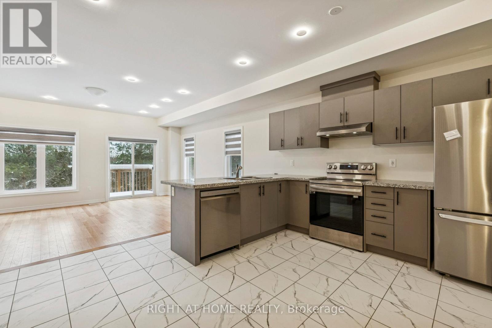 46 Senay Circle, Clarington, Ontario L1E 0H8 - Photo 13 - E12639042