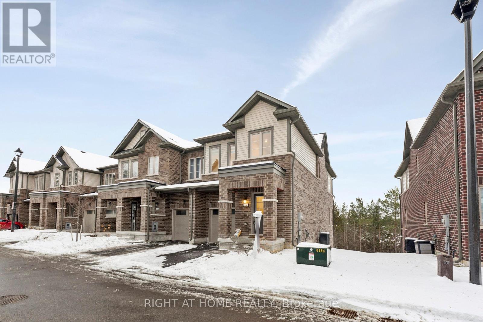 46 Senay Circle, Clarington, Ontario L1E 0H8 - Photo 2 - E12639042