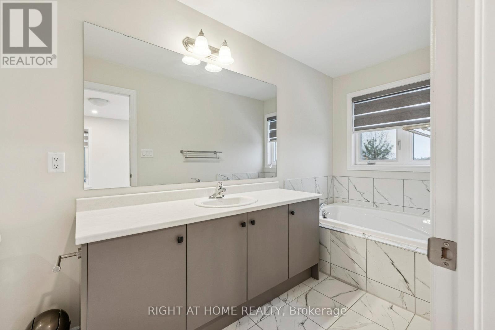 46 Senay Circle, Clarington, Ontario L1E 0H8 - Photo 24 - E12639042