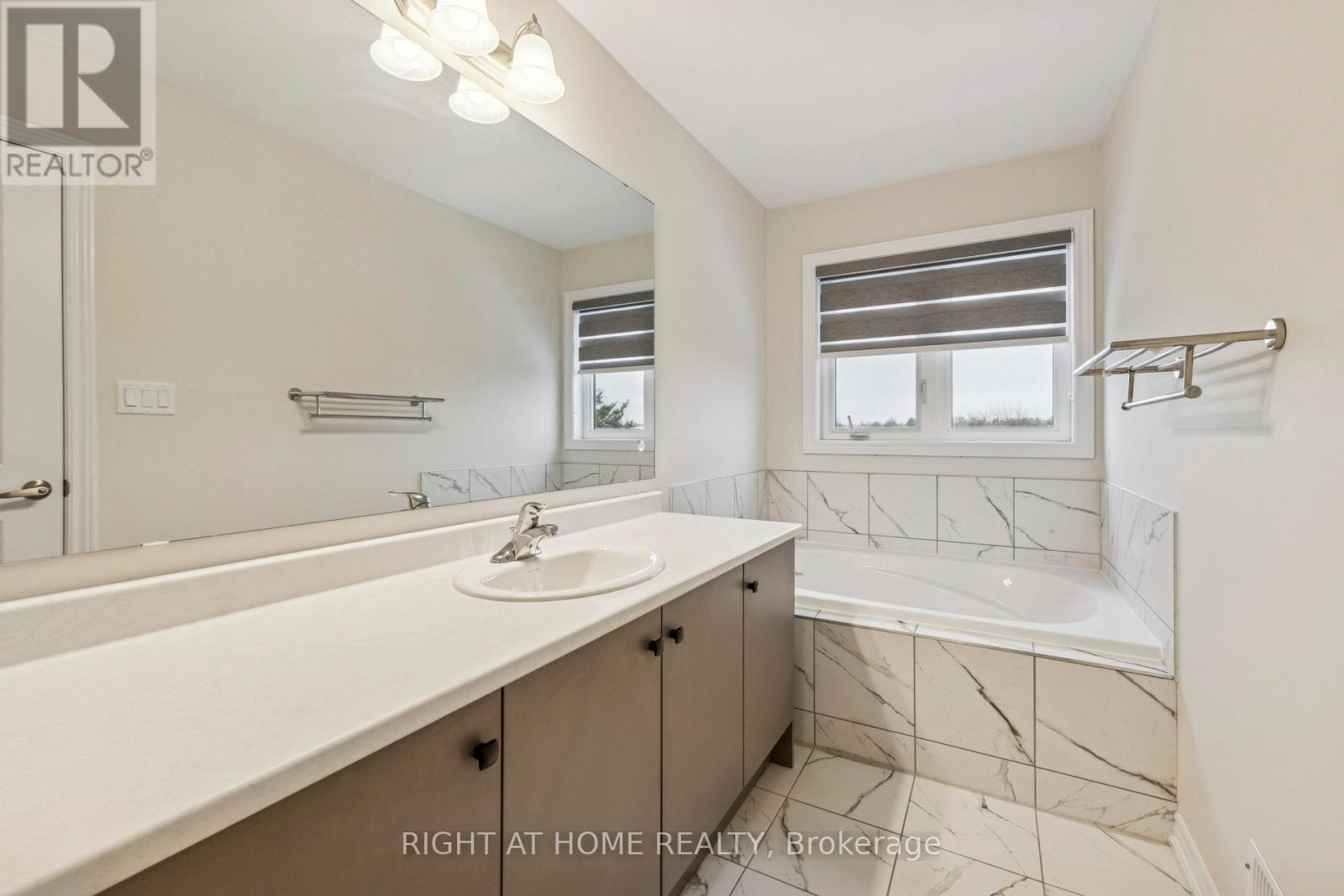 46 Senay Circle, Clarington, Ontario L1E 0H8 - Photo 25 - E12639042