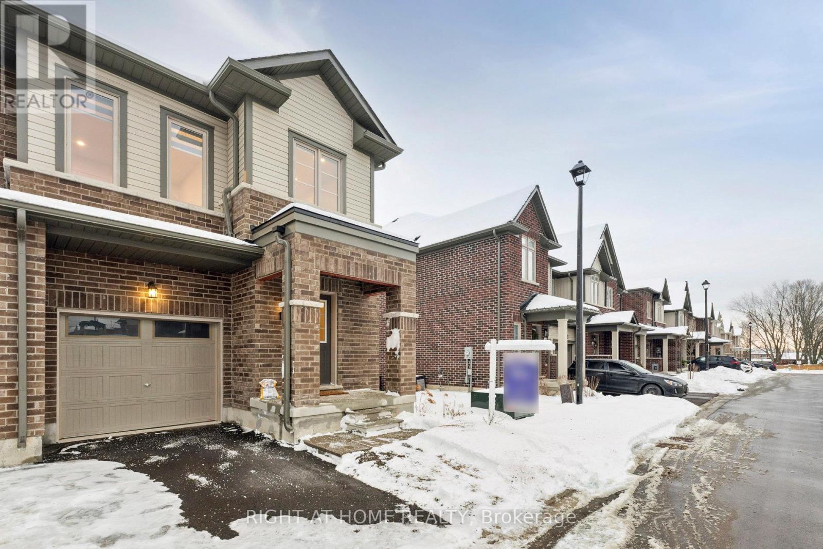 46 Senay Circle, Clarington, Ontario L1E 0H8 - Photo 3 - E12639042