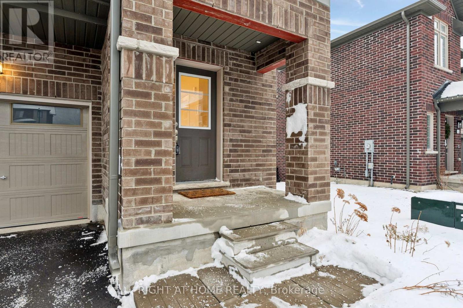 46 Senay Circle, Clarington, Ontario L1E 0H8 - Photo 5 - E12639042