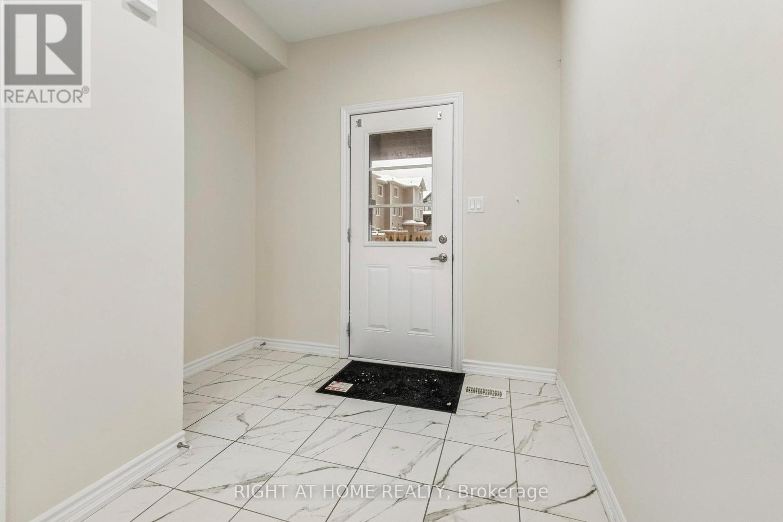 46 Senay Circle, Clarington, Ontario L1E 0H8 - Photo 6 - E12639042