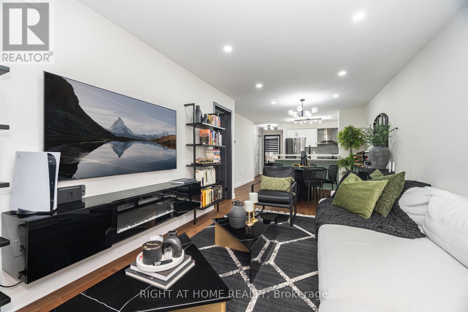 2-38 Petra Way, Whitby, Ontario L1R 0A5 - Photo 2 - E12639046