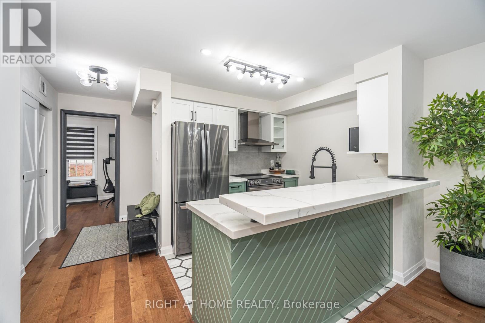 2-38 Petra Way, Whitby, Ontario L1R 0A5 - Photo 3 - E12639046