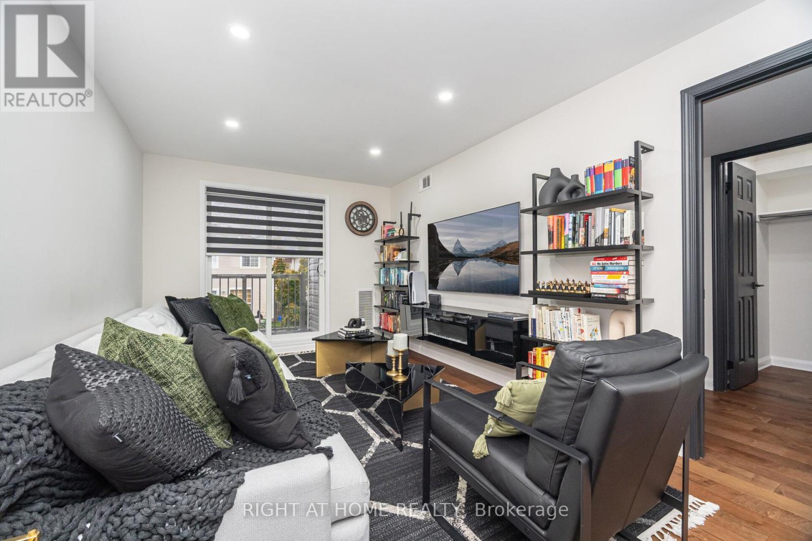 2-38 Petra Way, Whitby, Ontario L1R 0A5 - Photo 7 - E12639046