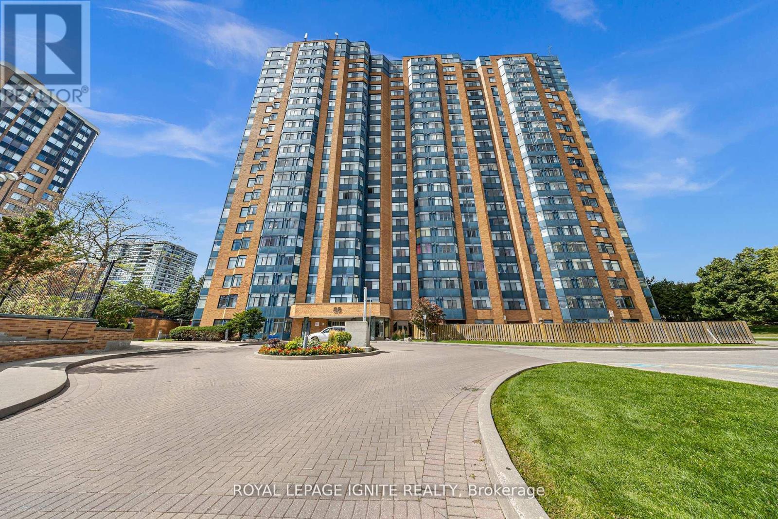 215 - 88 Alton Towers Circle, Toronto, Ontario M1V 5C5 - Photo 42 - E12639132