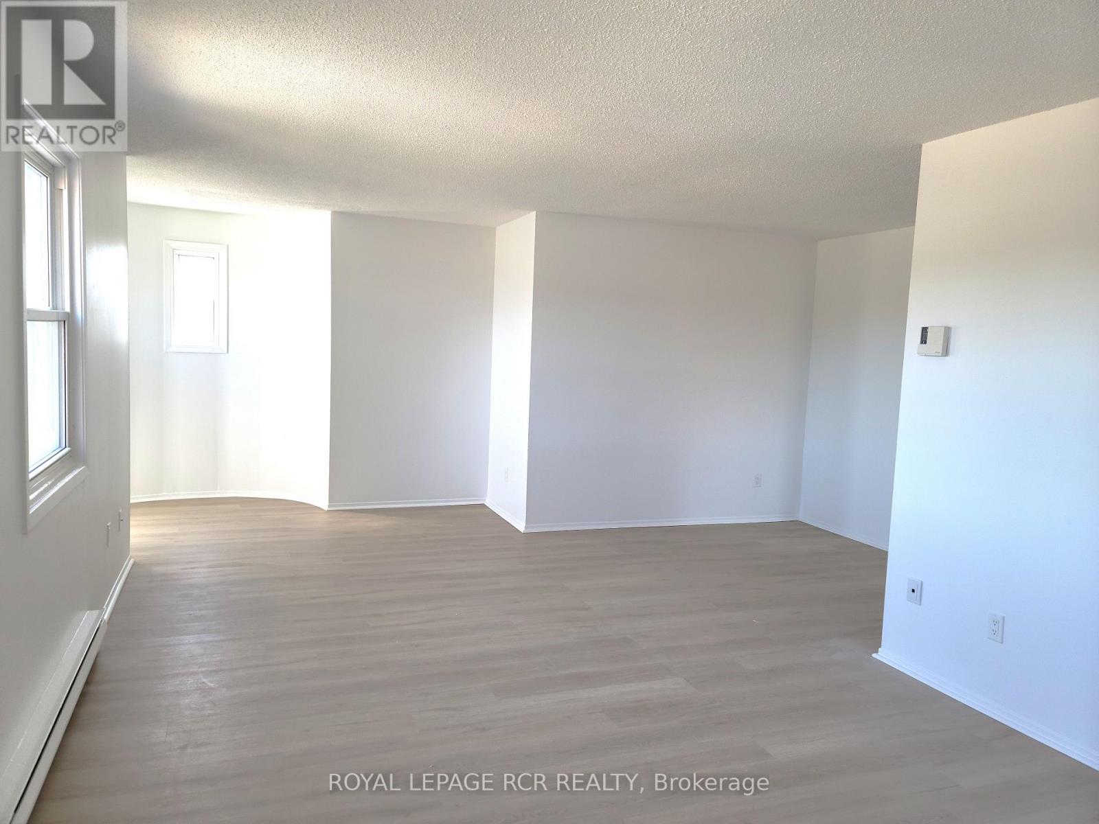 218 - 2 Orchard Heights Boulevard, Aurora, Ontario  L4G 3W3 - Photo 4 - N12639144