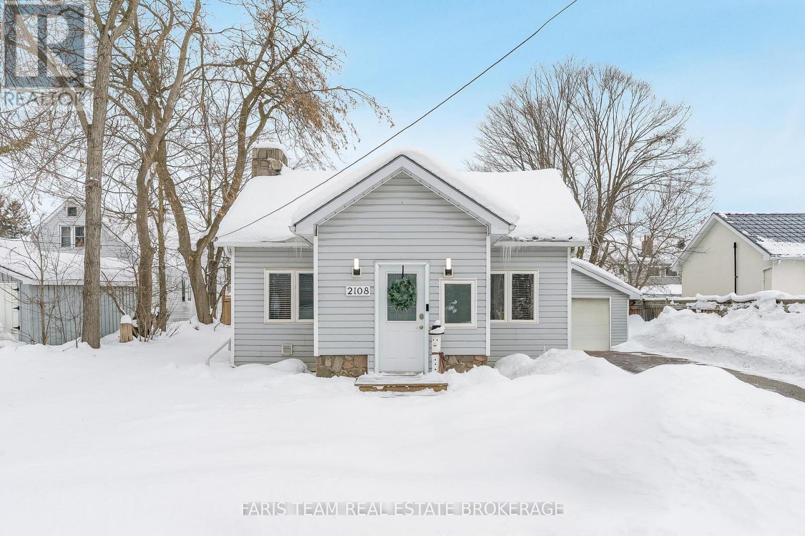 2108 VICTORIA STREET, Innisfil, Ontario