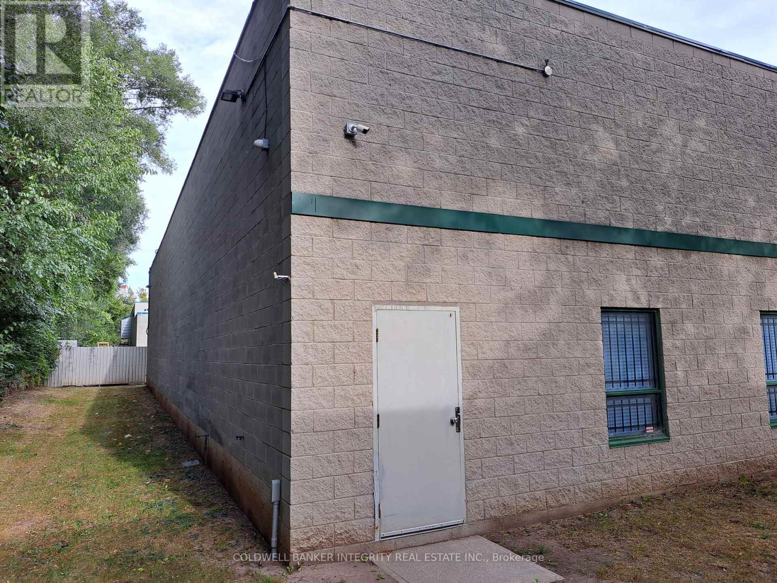 1-4 - 1050 Cooke Boulevard, Burlington, Ontario  L7T 4A8 - Photo 6 - W12022040