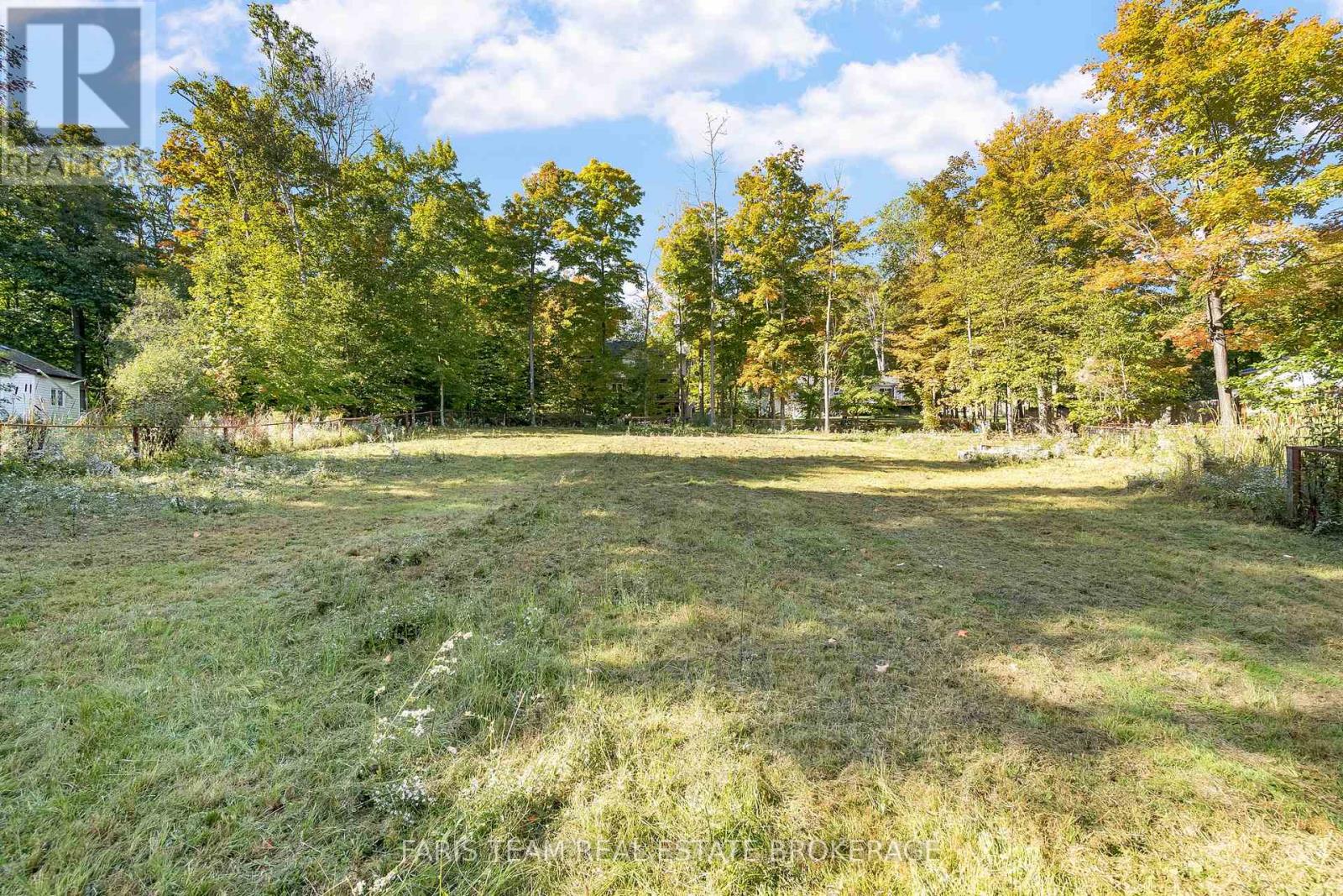 76 Mcarthur Drive, Penetanguishene, Ontario  L9M 1W9 - Photo 8 - S12595756