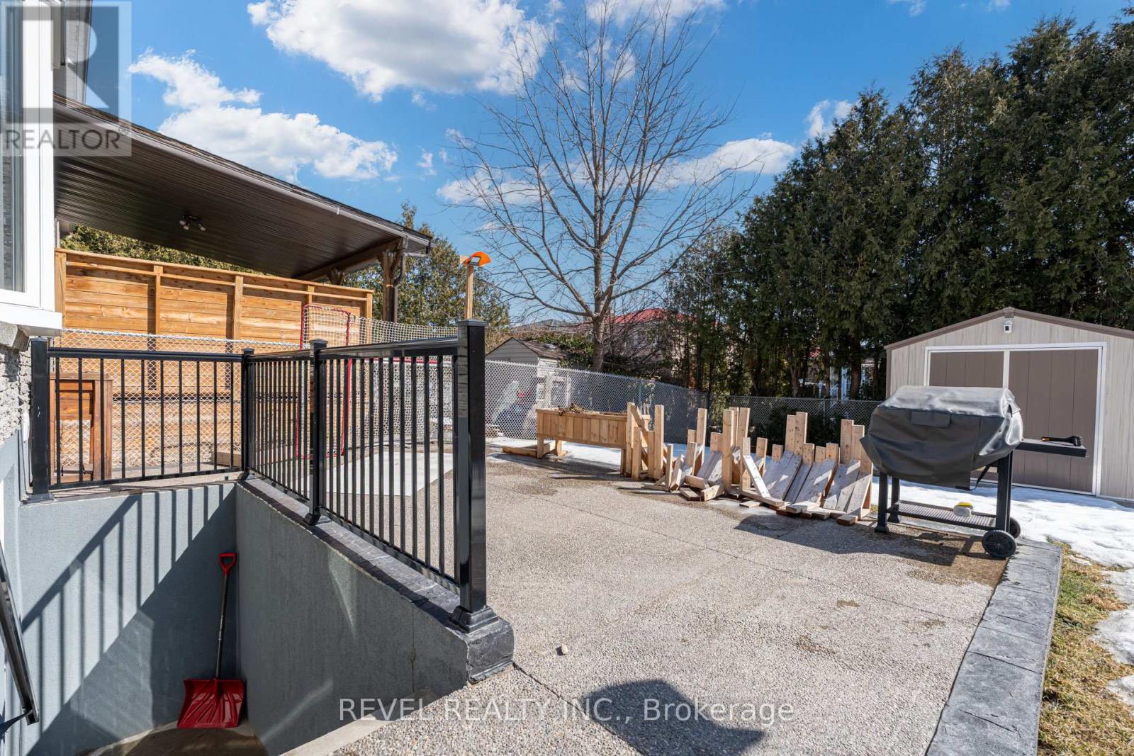 524 Fergo Avenue S, Mississauga, Ontario  L5B 2J3 - Photo 47 - W12637270