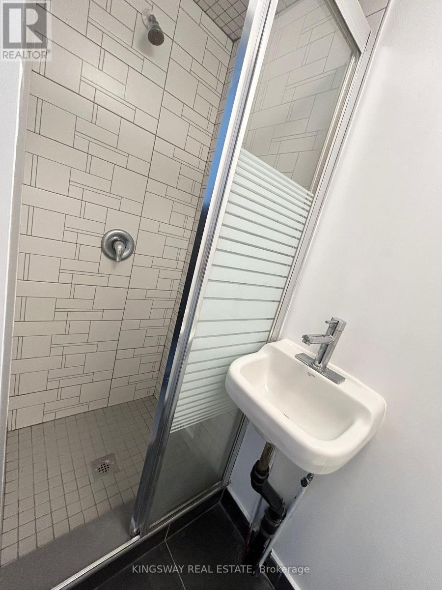 Main - 4229 Bloor Street W, Toronto, Ontario  M9C 1Z6 - Photo 9 - W12639054