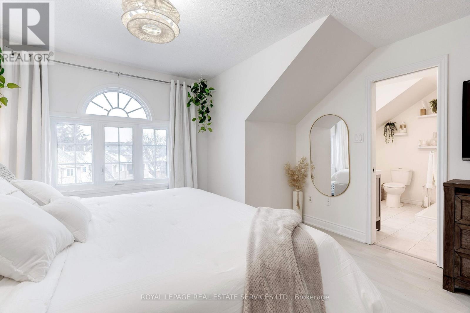 213 - 2110 Cleaver Avenue, Burlington, Ontario L7M 3Z3 - Photo 20 - W12639072