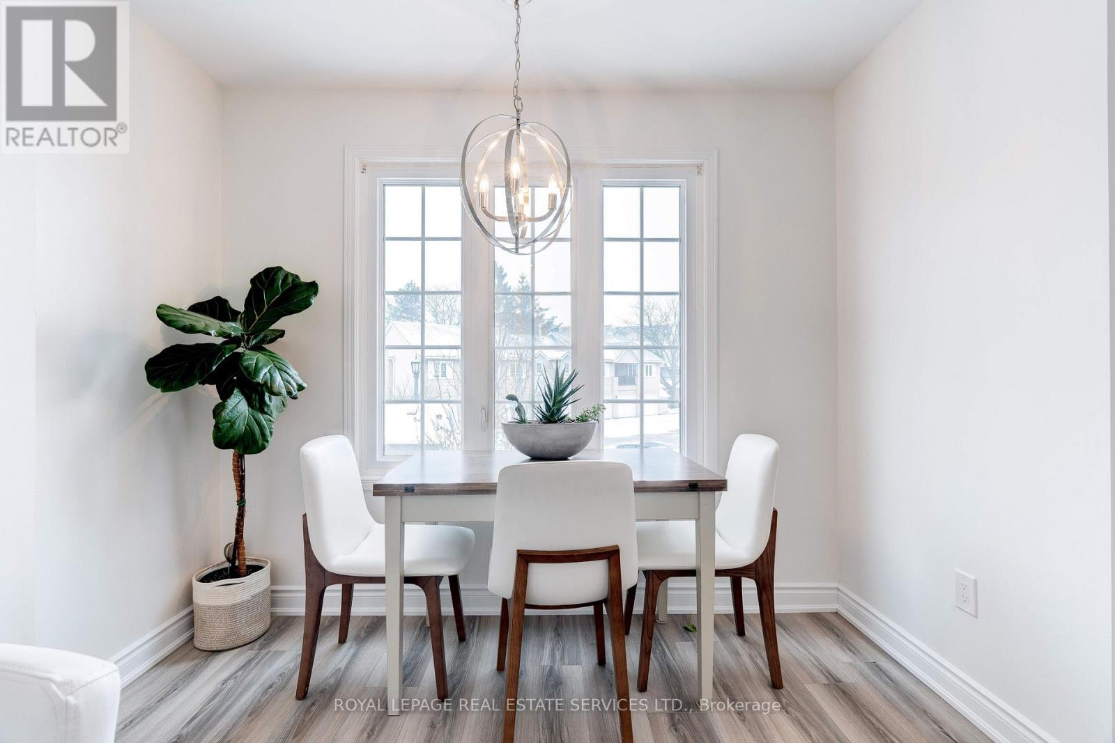 213 - 2110 Cleaver Avenue, Burlington, Ontario L7M 3Z3 - Photo 7 - W12639072