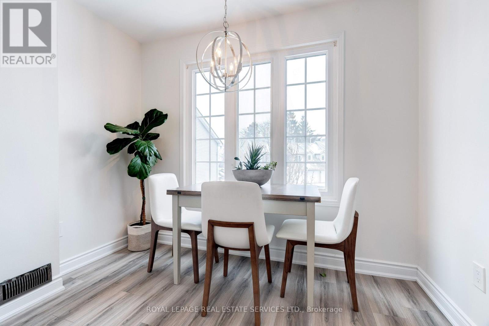 213 - 2110 Cleaver Avenue, Burlington, Ontario L7M 3Z3 - Photo 8 - W12639072