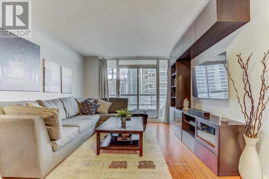 1506 - 156 Enfield Place, Mississauga, Ontario L5B 4L8 - Photo 15 - W12639082