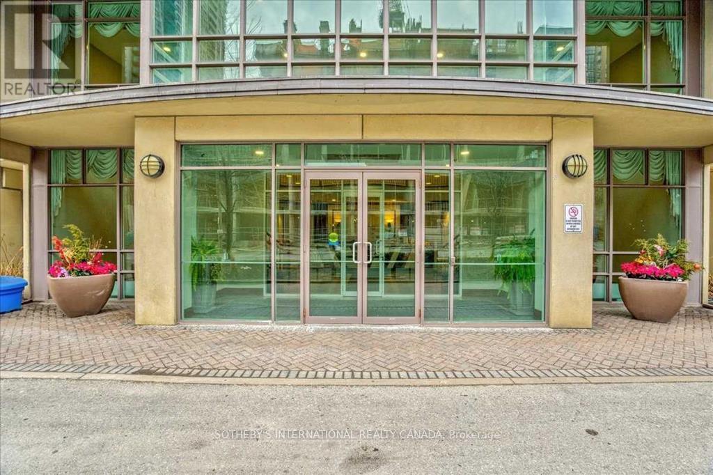 1506 - 156 Enfield Place, Mississauga, Ontario L5B 4L8 - Photo 2 - W12639082