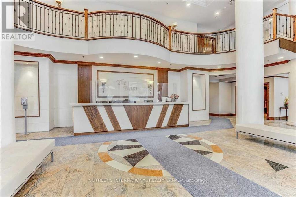 1506 - 156 Enfield Place, Mississauga, Ontario L5B 4L8 - Photo 3 - W12639082