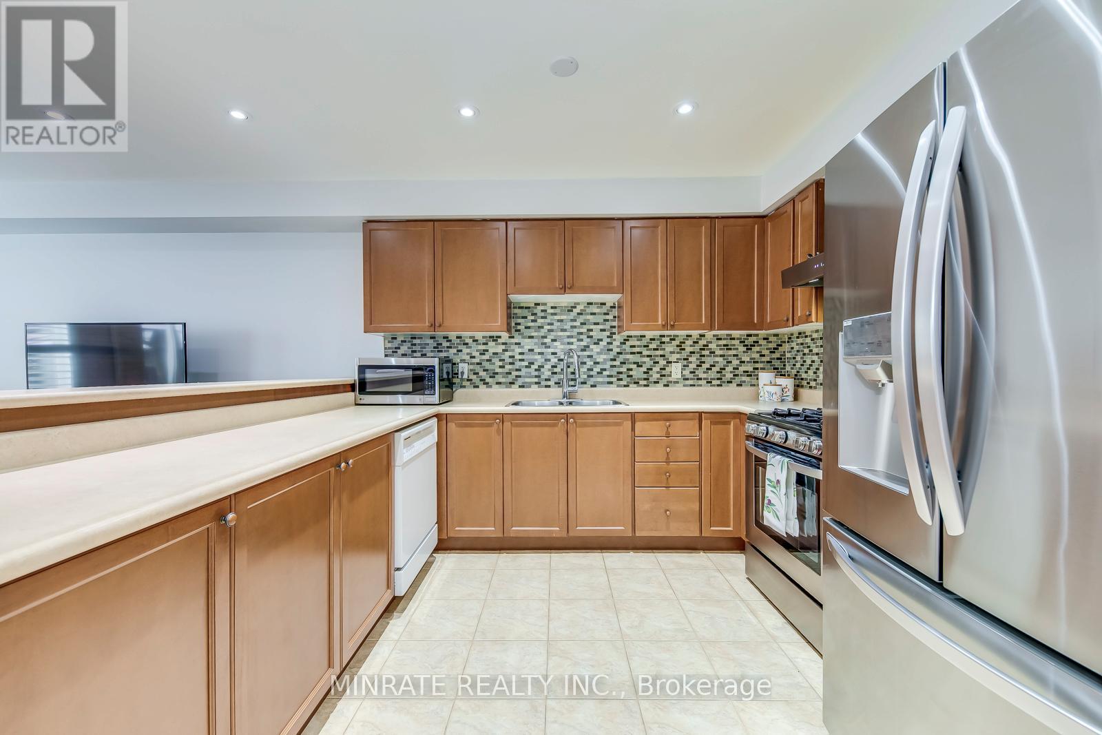 4084 Kryzan Drive, Burlington, Ontario  L7M 4Z5 - Photo 4 - W12639084