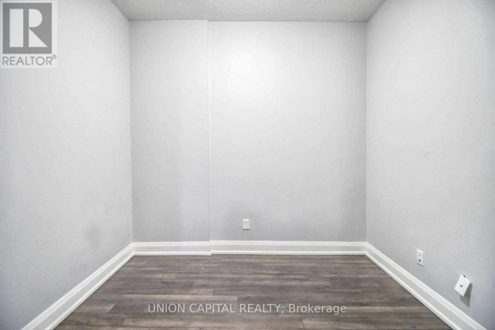 306 - 55 Yorkland Boulevard, Brampton (Goreway Drive Corridor), Ontario  L6P 4K9 - Photo 12 - W12639126