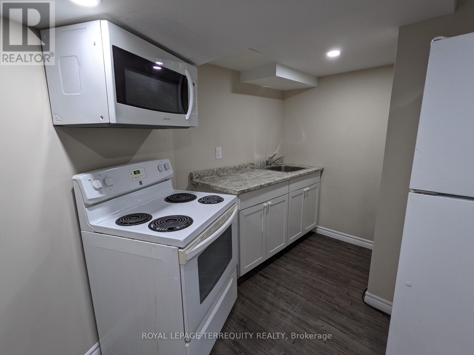 13 Southwell Place, Brampton, Ontario  L6Z 4S8 - Photo 34 - W12639152